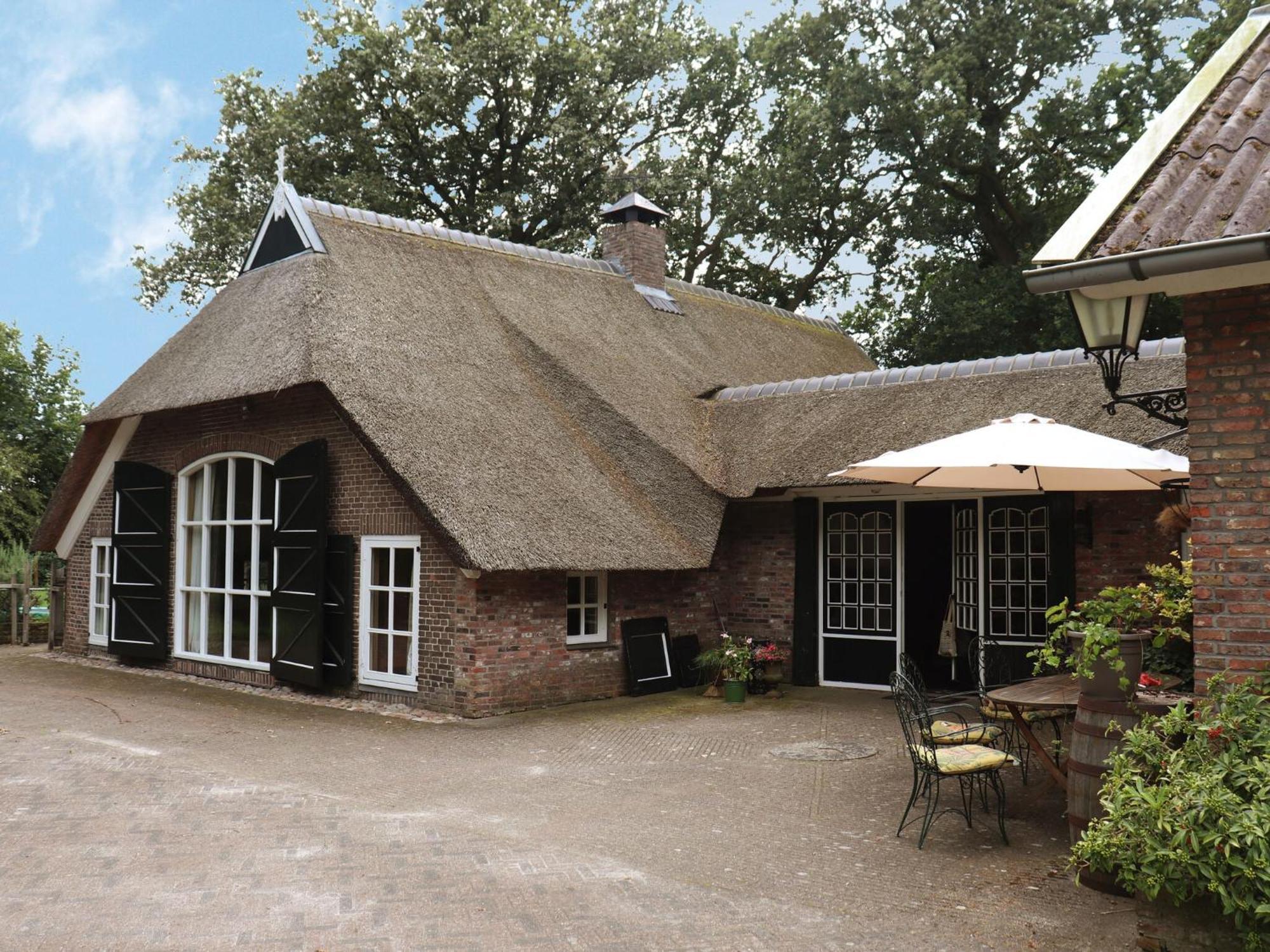 Villa On An Estate In Rheezerveen With Garden Dış mekan fotoğraf